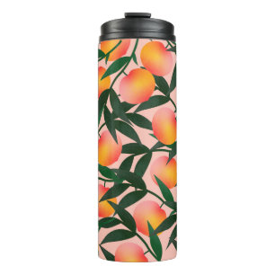 Bouteilles Isothermes Peach motif sur arrière - plan rose. Fruit à main