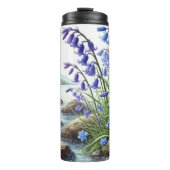 Bouteilles Isothermes Serene Mountain Stream avec Bluebells en floraison (Devant)
