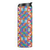 Bouteilles Isothermes Tall travel mug with a vivid geometric pattern (Tourné sur la gauche)