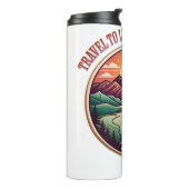 Bouteilles Isothermes Travel Real Story Tee — Pas de faux badge de voyag (Tourné sur la gauche)