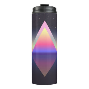 Bouteilles Isothermes Triangle brillant. Concept Ethereum. abs futuriste