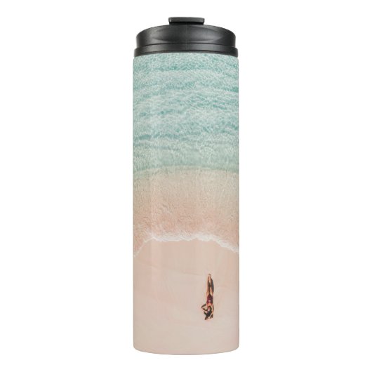 Bouteilles Isothermes Vue Drone, Vacances Plage Rose. (Devant)