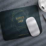 Boutique de barbier de luxe or et marine géométriq<br><div class="desc">Tapis de souris Barbershop avec des formes géométriques et de la typographie faux or sur un arrière - plan de tableau noir bleu marine de style vintage.                    Convient pour le coiffage élégant,  les services sur mesure,  salon pour hommes ou boutiques.</div>