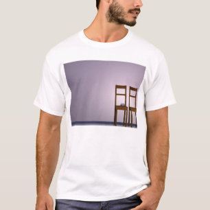 Bouton blanc de T-shirt de la chaise 2