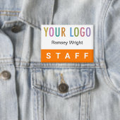 Bouton de nom du badge de l'arrière du personnel o (Insitu)