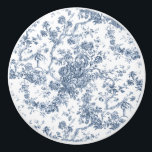 Bouton De Porte En Céramique Élégant Vintage Français gravé Floral Toile-Blue<br><div class="desc">Elégant et orné vintage motif de toile de jouy avec fleurs exotiques,  vignes et feuillage entrelacés de guirlandes et paniers de roses. Ce motif a été adapté d'un fragment textile français historique vers 1910 dans la collection Smithsonian. Motif est haute résolution mais ne peut pas être carrelé.</div>