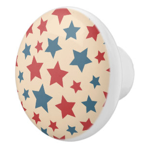 Bouton De Porte En Céramique Étoiles rouges et bleues, 4 juillet, fond beige