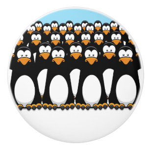 Bouton De Porte En Céramique Foule des pingouins drôles de bande dessinée sur
