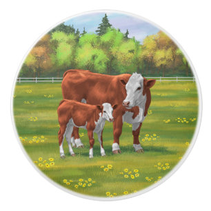 Bouton De Porte En Céramique Hereford Cow & Cute Calf dans les pâturages d'été
