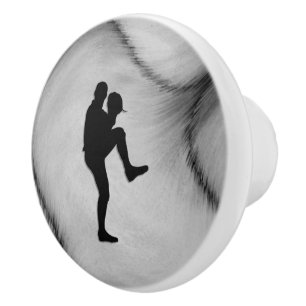 Bouton De Porte En Céramique Lanceur de joueur de baseball en enroulement