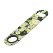 Boutons de fleurs de marguerite délicate jaune, (Devant angulaire)
