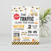 Bouw op de dag van de uitnodiging (Staand voorkant)