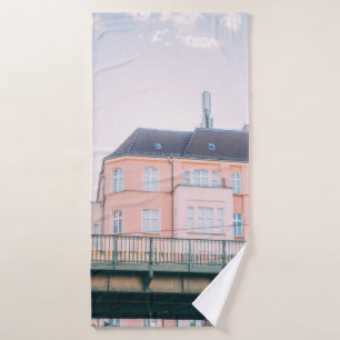BOUW VAN SINAASAPPEL- EN WITTE CONCRETEN BADHANDDOEK