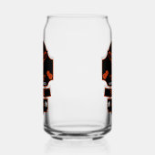 Boven de heuvel wordt het oud blikvorm glas (Rechts)