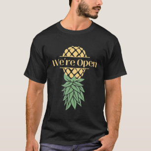Bovenaan de ananas staan open zwemmers t-shirt