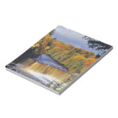 Bovenste Tahquamenon-Herfsten in UP Michigan in he Notitieblok (Gedraaid)