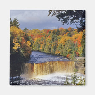 Bovenste Tahquamenon-watervallen in het noorden va Magneet