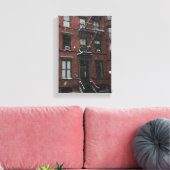 Bovenste westkant Brownstone Fire Escape NYC Snow Canvas Afdruk (Insitu (Woonkamer))