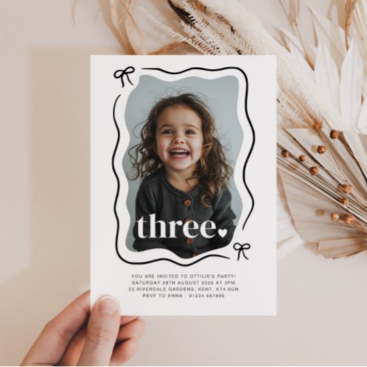 Bow Wavy Border Photo 3e anniversaire Invitation