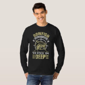 BowFishing Stick Them Deep Shirt Idee (Voorkant volledig)