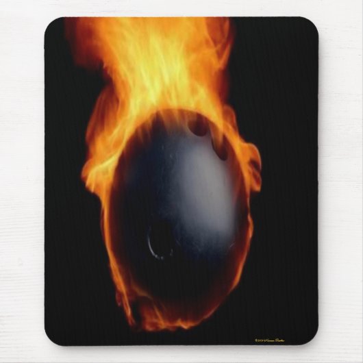 Bowling Ball on Fire Mousepad Muismat (Voorkant)