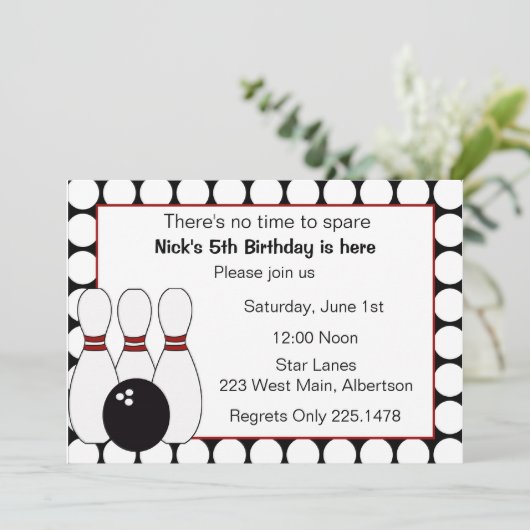 Bowling Birthday uitnodiging rood en zwart (Staand voorkant)