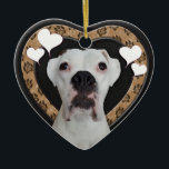 Boxer blanc Coeur Chalkboard Ornement<br><div class="desc">Pour l'amoureux des animaux dans votre vie. Une autre version de cet adorable boxeur blanc avec sa tête qui pointe devant un coeur fantaisiste avec des empreintes de pattes sur un arrière - plan texturé en tableau noir. Le dos est le même arrière - plan de tableau noir avec un...</div>