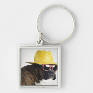 Boxer hond met pet en glazen sleutelhanger