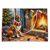 Boxer Sitting by Fireplace with Christmas Lights Groot Cadeauzakje (Voorkant)
