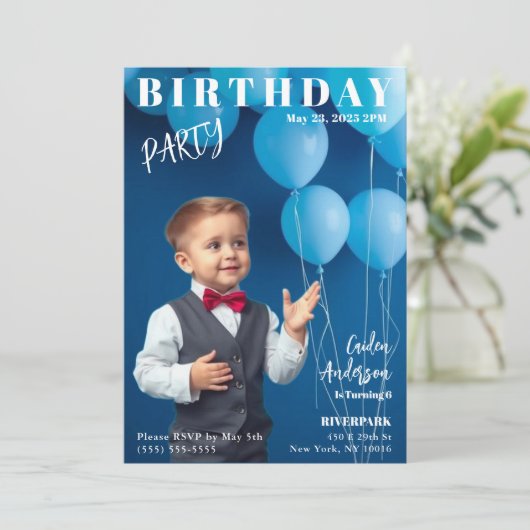 Boy Birthday Party Magazine Couverture Invitation (Debout devant)