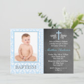 Boy Chalkboard Photo Baptême Invitations (Debout devant)