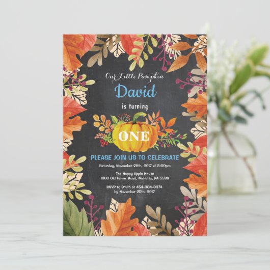 Boy Citrouille Fall Invitation d'anniversaire (Debout devant)