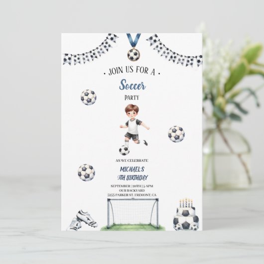Boy football Voetbal Uitnodiging (Staand voorkant)