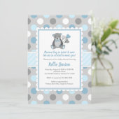 Boy teddy bear bleu gris baby shower invitation (Debout devant)