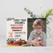 Boys Race Car Anniversaire Invitation avec photo (Debout devant)