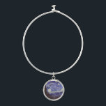 Bracelet Rigide Vincent Van Gogh Starry Nuit Vintage Art<br><div class="desc">Vincent van Gogh Starry Night Art Peinture Starry Night est un tableau de l'artiste post-impressionniste néerlandais Vincent van Gogh. Le ciel bleu de la nuit est rempli de nuages tourbillonnants, d'étoiles et d'une lune brillante croissant. La Nuit étoilée est la seule nocturne de la série de vues depuis la fenêtre...</div>