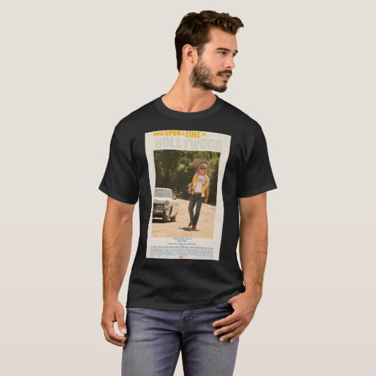 Brad Pitt en T-shirt classique Cliff Booth (Devant entier)