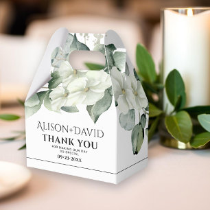 Branch met witte bloemen zwarte typografie bruilof bedankdoosjes