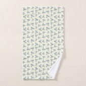 Branches bleues sur crème - motif sans soudure. (Serviette à main)