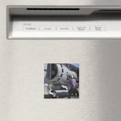 Brandstoftechnicus voor de luchtvaart maakt een br magneet (Insitu (Vaatwasser))