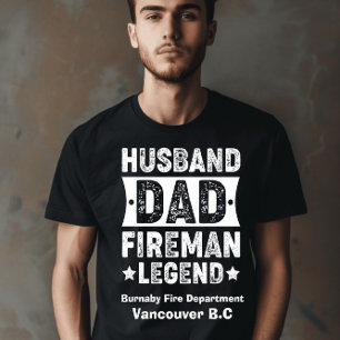 Brandweerman draagt shirt