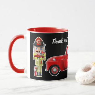 Brandweerman Nutcrackers met kleine rode vrachtwag Mok