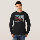 Brandweermotor vooraan brandblusstation t-shirt (Voorkant volledig)