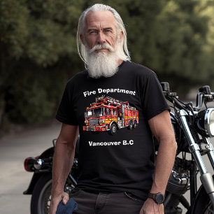 Brandweerwagen klaar voor actie bij zonsopgang t-shirt