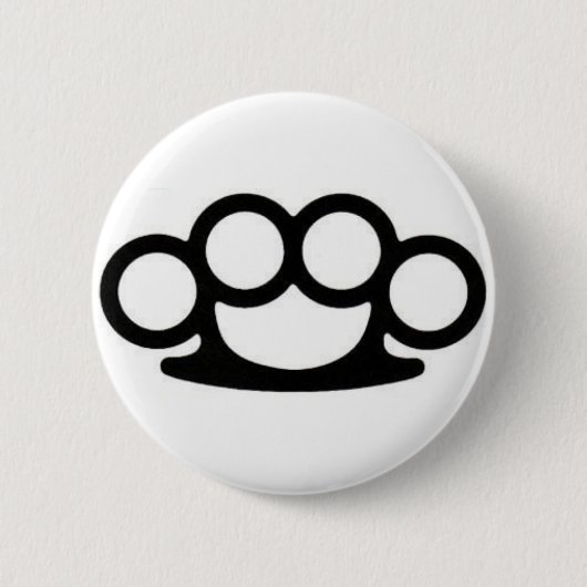 Brass Knuckle Pin Ronde Button 5,7 Cm (Voorkant)