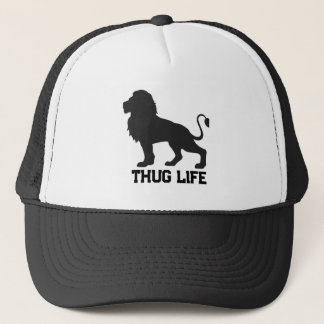 Brave lifestyle ! trucker pet