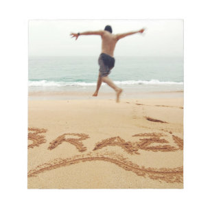 BRAZILIË. Man op de borst met een zwempak Notitieblok