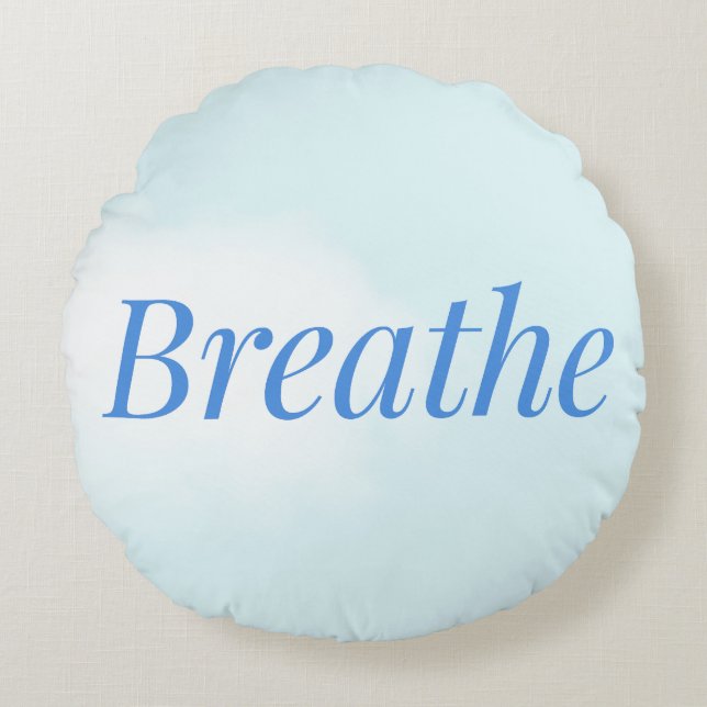 “Breathe” – Calming Blue Round Pillow for Mindful Rond Kussen (Voorkant)