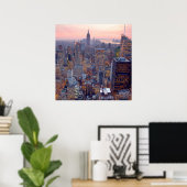 Breed uitzicht van Manhattan bij zonsondergang Poster (Thuiskantoor)
