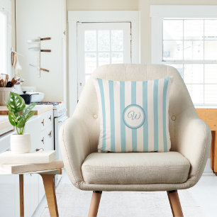 Breezy Stripes in Bleek blauw met Initiaal Kussen